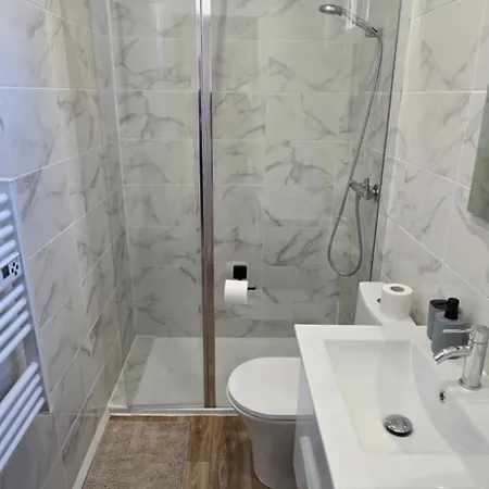 Moderne Et Contemporain, Wifi, 2 Pers * Pau